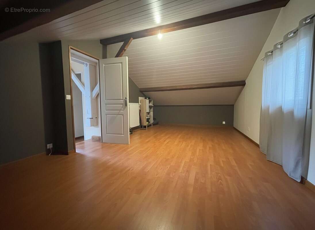 Maison à ROMANS-SUR-ISERE