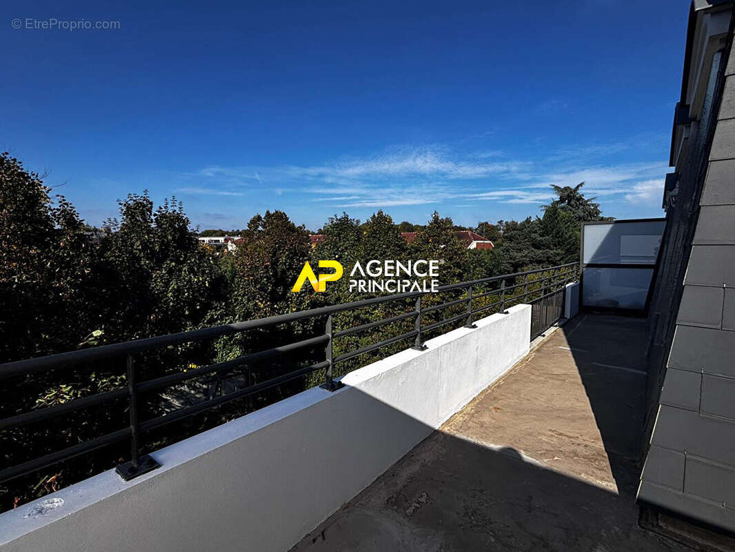 Sartrouville - La Vaudoire - Appartement 3 pièces 59.75 m² avec terrasse et parking - photo 9