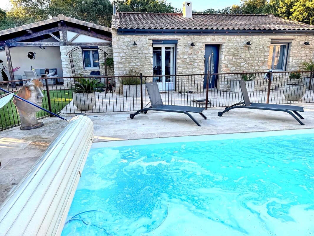 Maison à SUZE-LA-ROUSSE