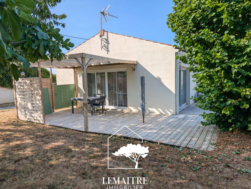 CORME-ROYAL (17600)   Pavillon individuel   106 m2   3 chambres   Garage   Terrain 471 m2 - photo 8