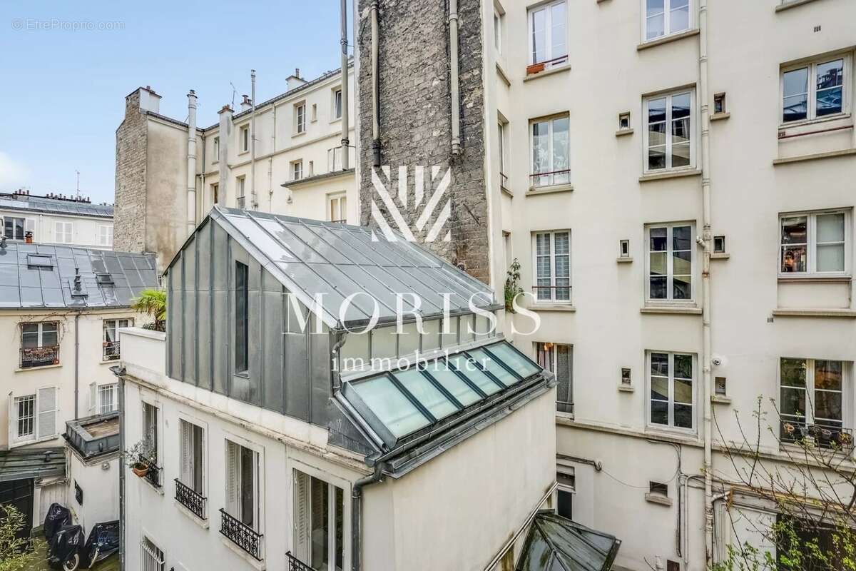 Appartement à PARIS-18E