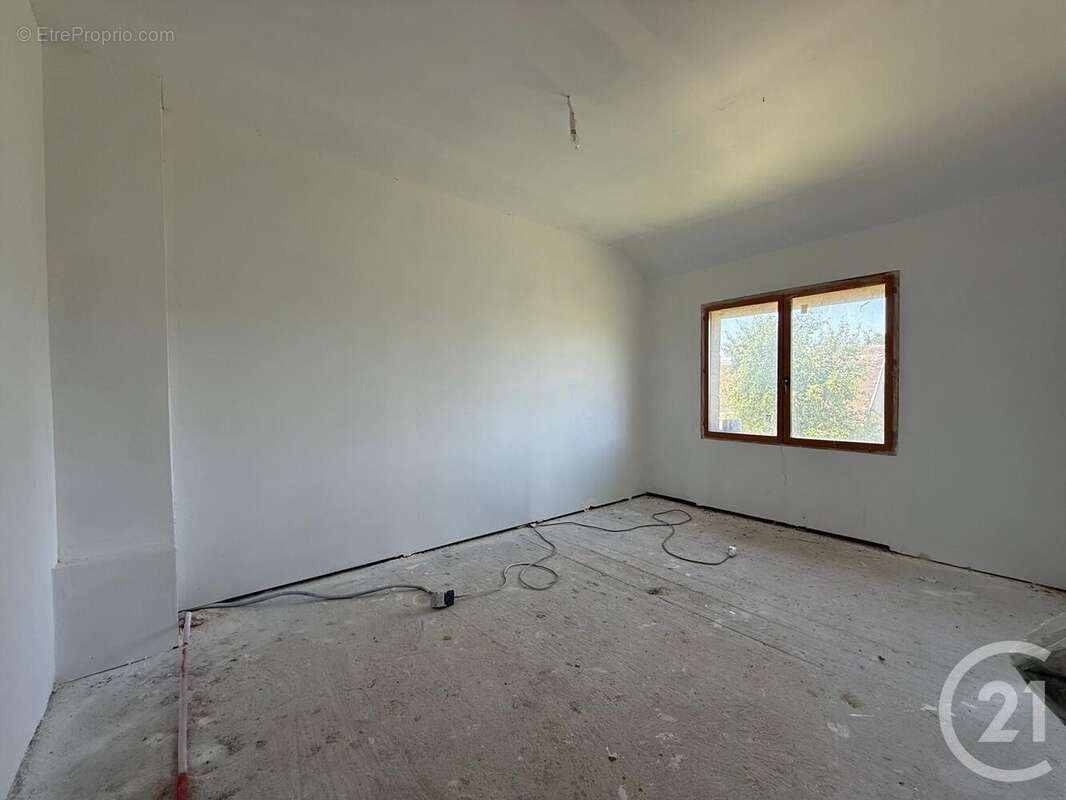 Maison à SAINT-SEROTIN