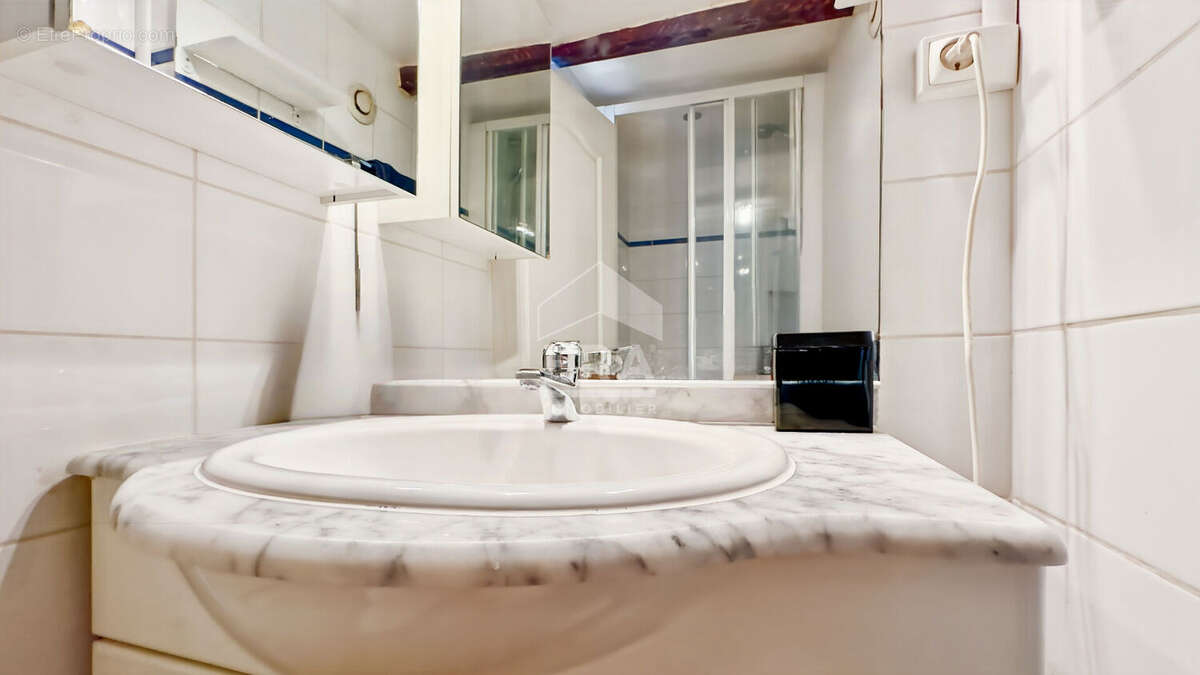 Appartement à PARIS-10E