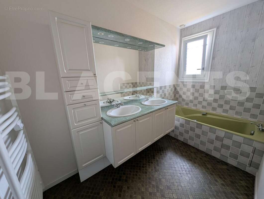 WAUTERS I SPAY I LANGLAIS CHRISTELLE CONSEILLERE IMMOBILIER  (28) - Maison à SPAY