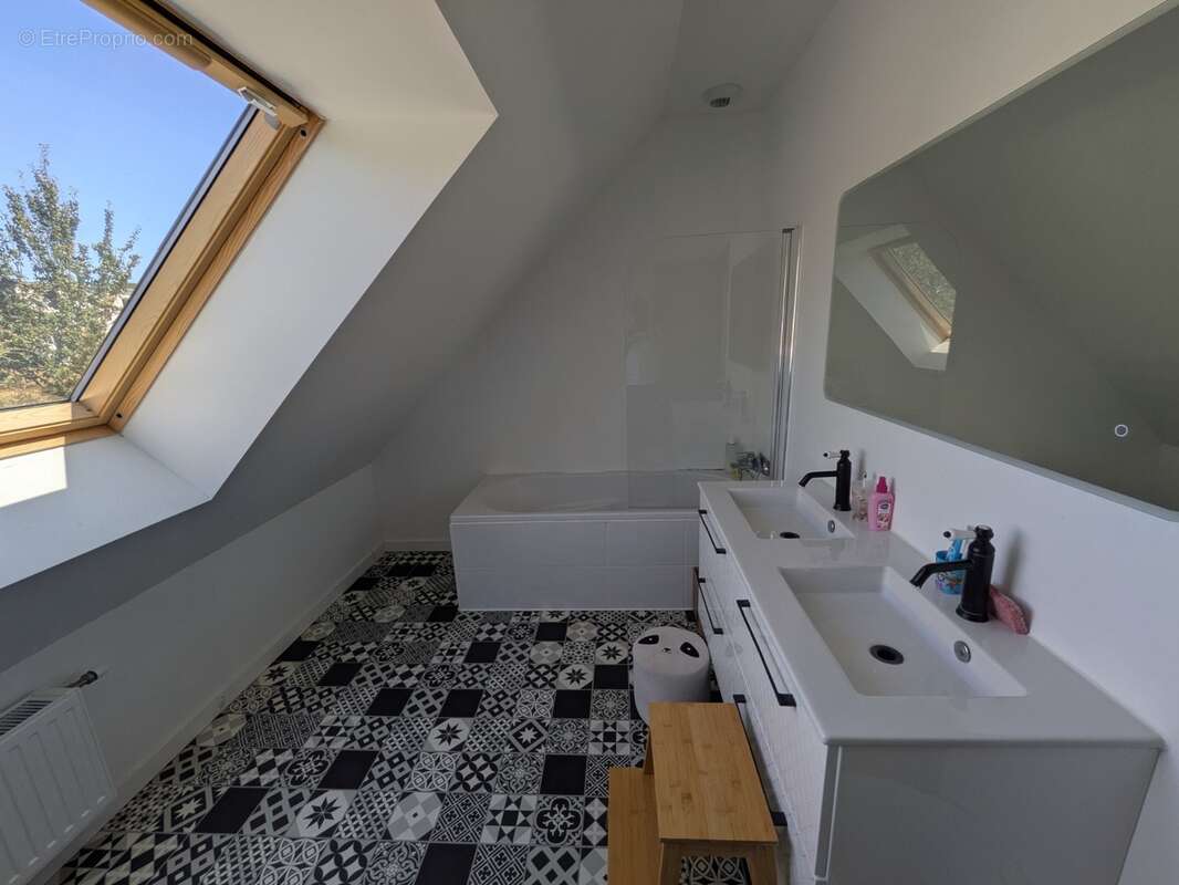 Guern maison récente de 101m² environ 4 pièces avec vie de plain pied garage parcelle clôturée de 569m² - photo 15