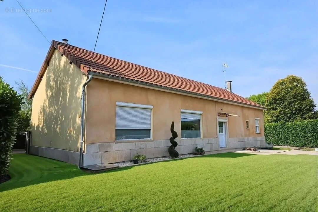 Maison à NOLAY