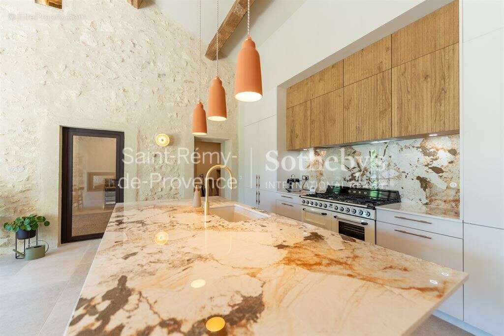 Maison à SAINT-REMY-DE-PROVENCE