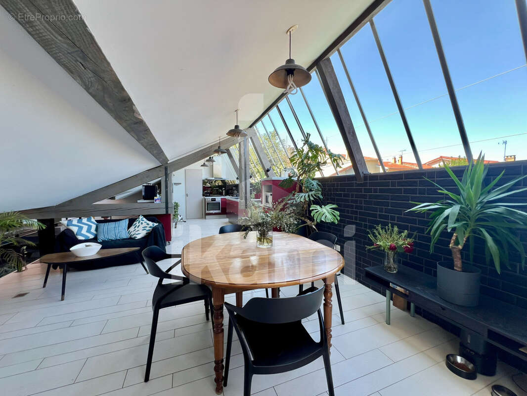 LOFT - 210 m2 - Terrasse 72 m2 - photo 10