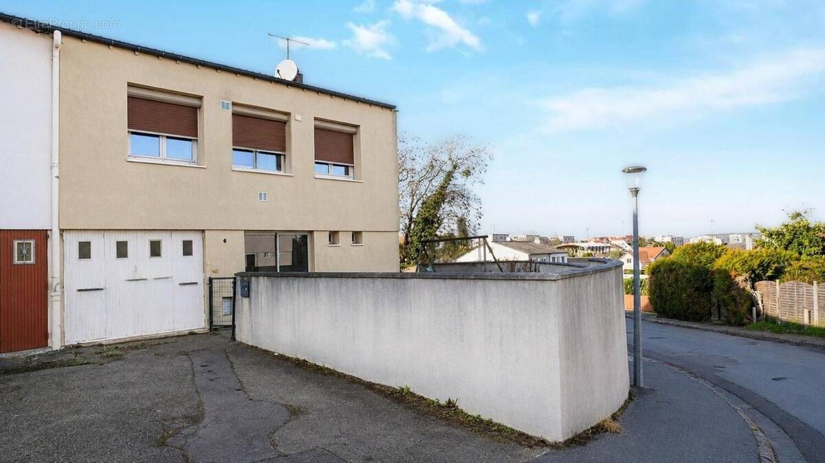 Photo 1 - Maison à MANTES-LA-VILLE