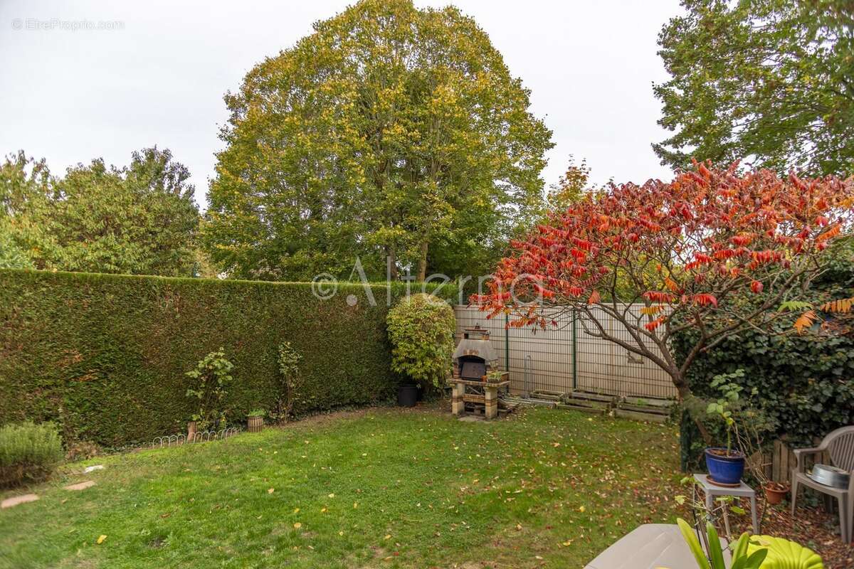 Maison à HARDRICOURT