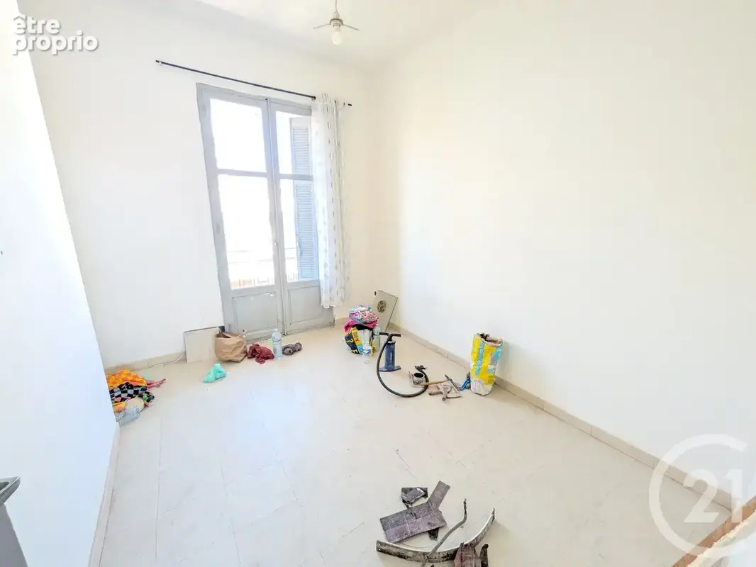Appartement 3 pièces 47 m² à vendre à Toulon (83200) - photo 4