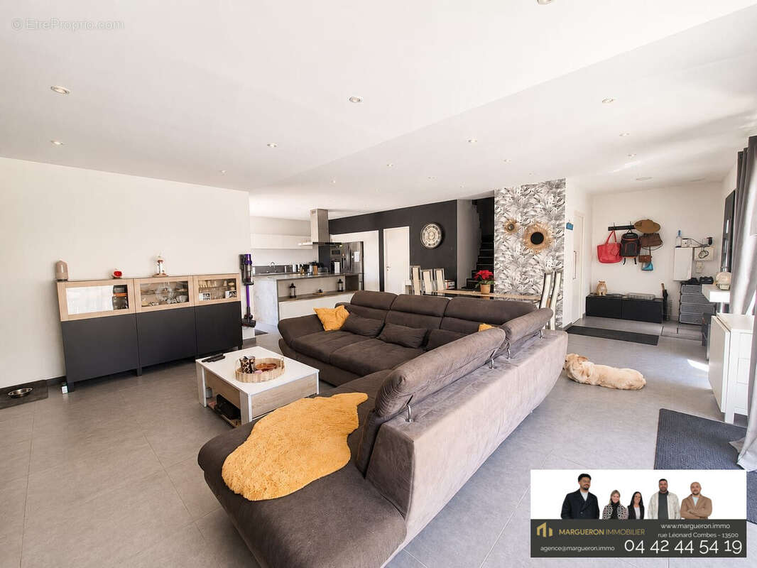 Maison 136 m² à Port-De-Bouc  - photo 3