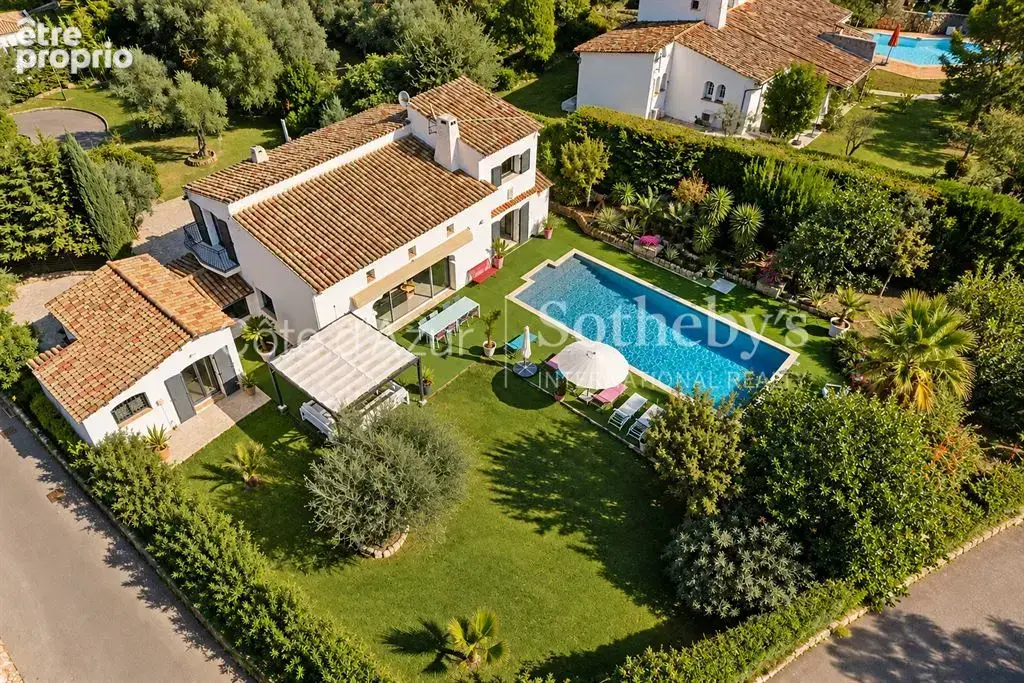 Villa de 184 m² avec piscine et jardin à Mougins, proche du village à pied - photo 2