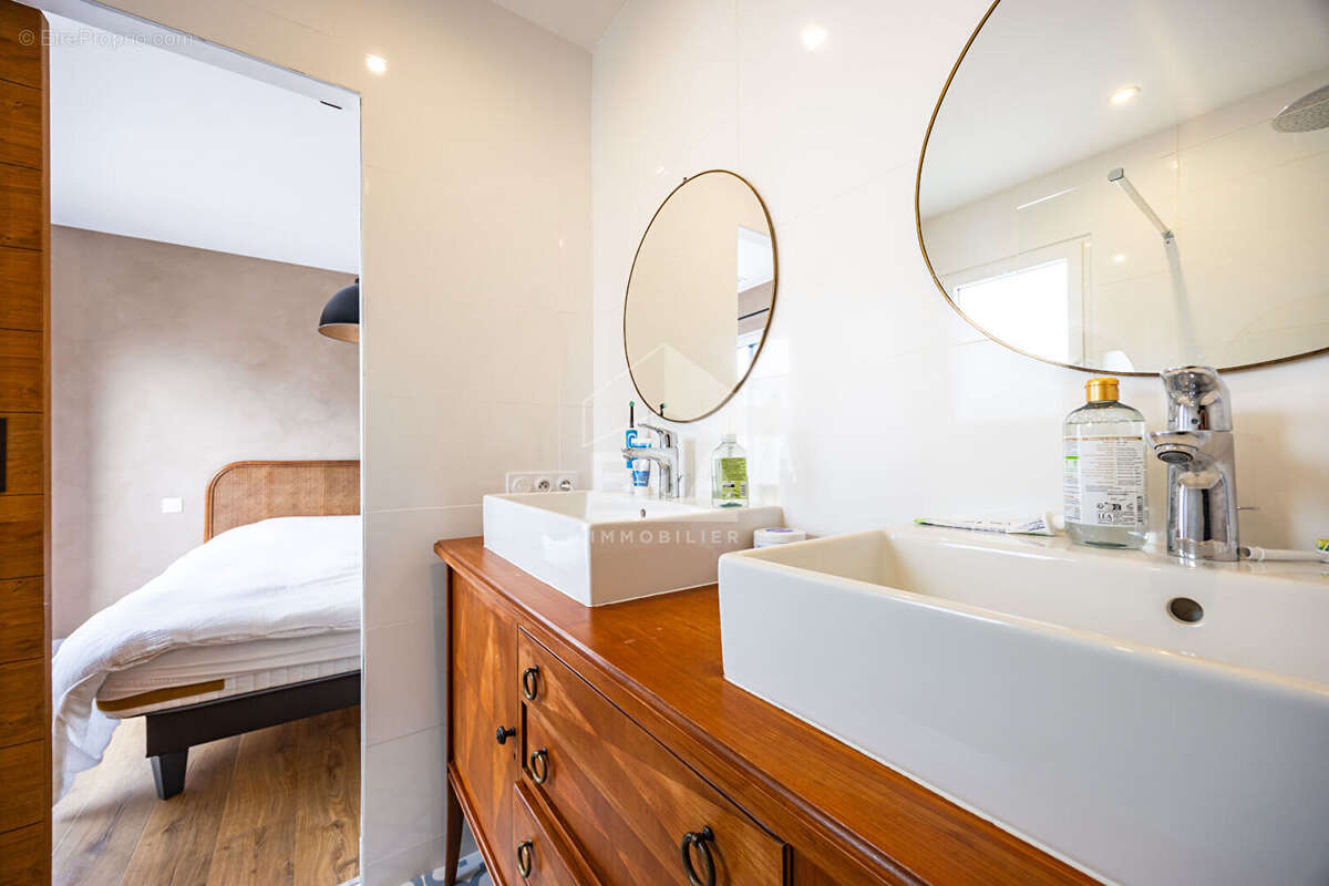 Maison à VILLELONGUE-DELS-MONTS