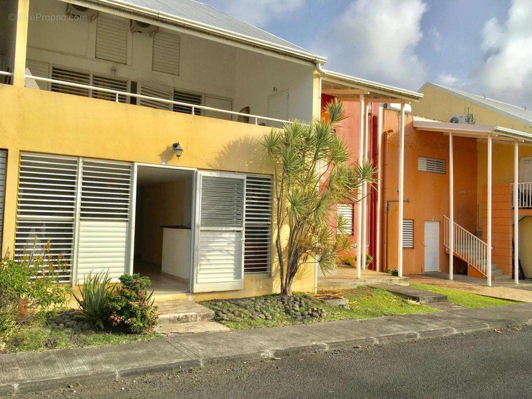Appartement à LE MOULE