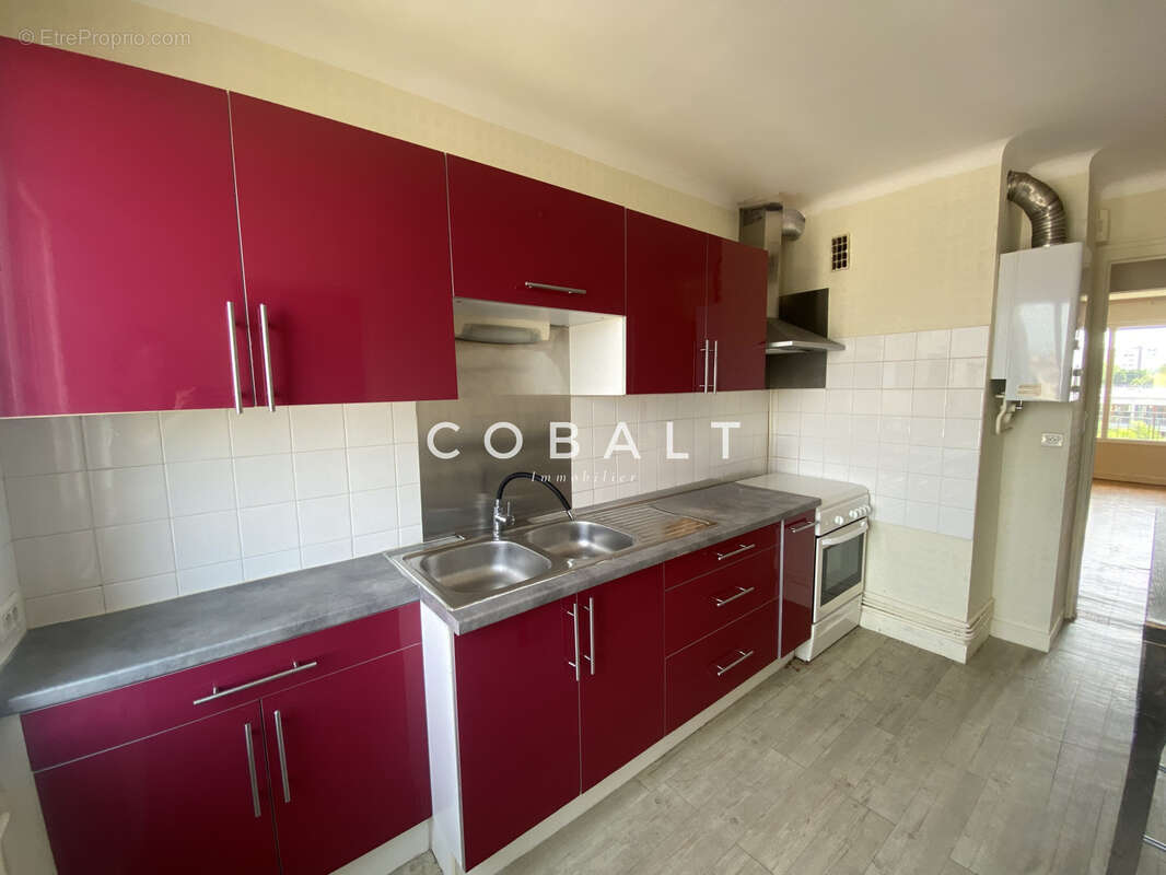 Appartement T4 spacieux avec balcon & vue dégagée - photo 3