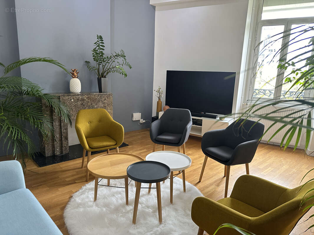 Local ou appartement t9 de standing a vendre - hyper centre de cholet -exclu ! - photo 2