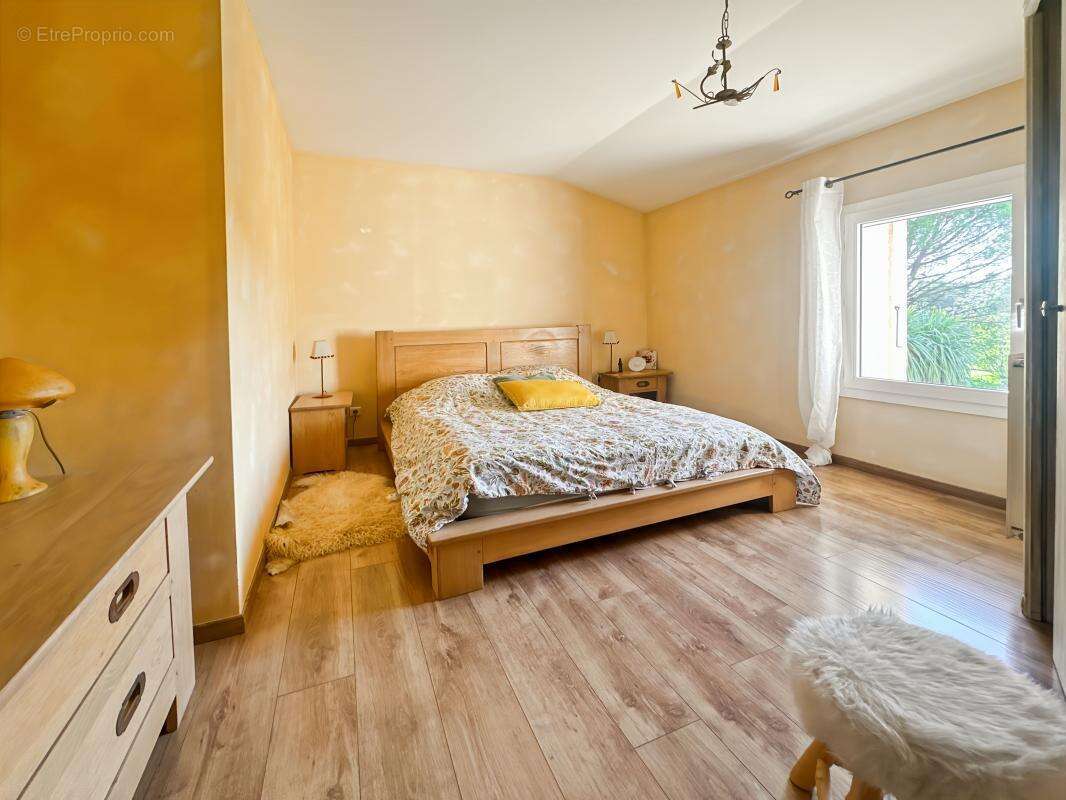 Maison à LIVRON-SUR-DROME