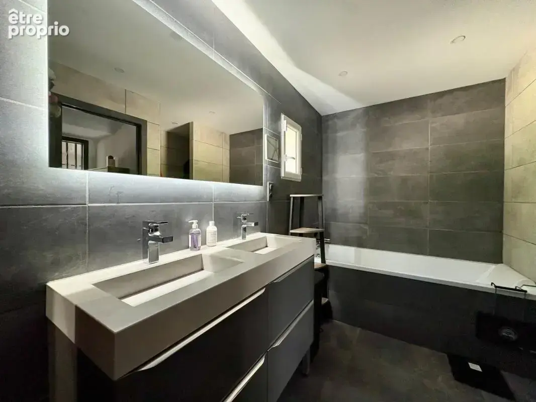 Maison 150m2 et T2 indépendant MARIGNANE-GIGNAC-LA-NERTHE(13) - photo 8