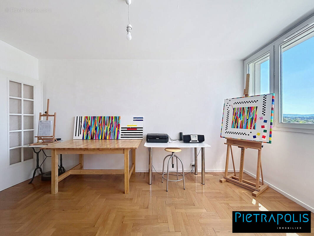 Appartement à SAINTE-FOY-LES-LYON