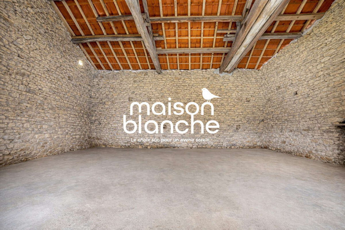 Maison à THENEZAY