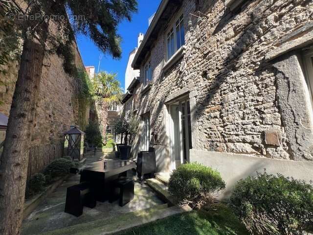 Maison à SAINT-ETIENNE