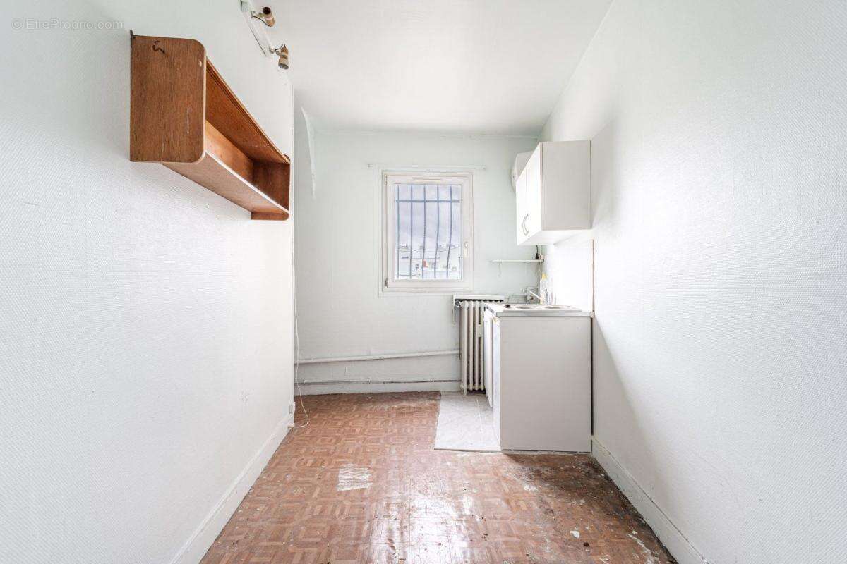 Commerce à PARIS-16E