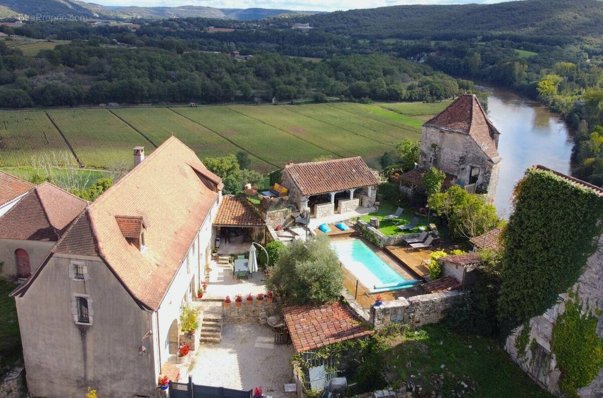 Maison à CALVIGNAC