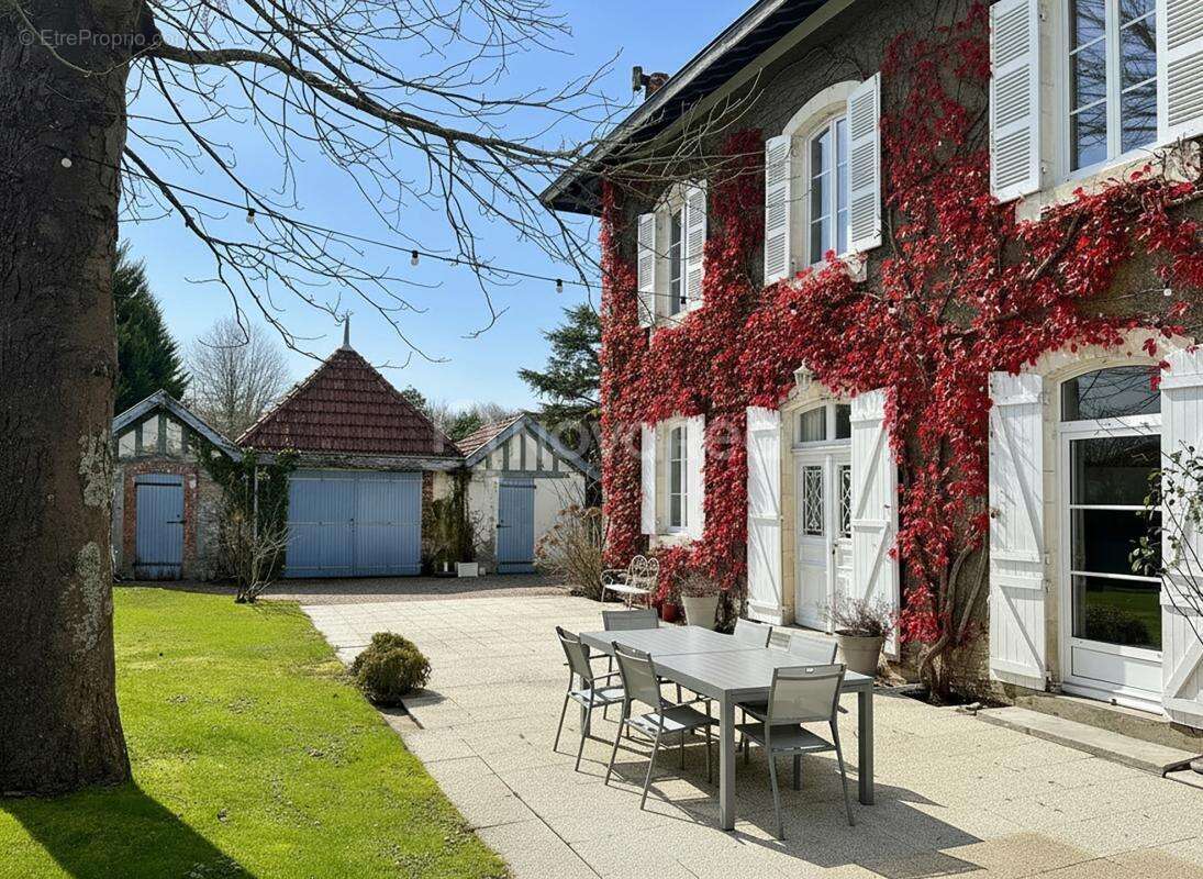 Maison à SAINT-MARTIN-DE-SEIGNANX
