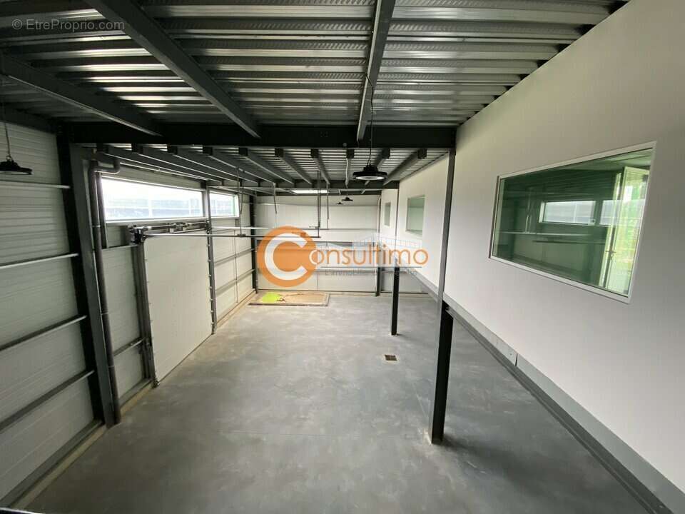 Mixte activites-bureaux à vendre - photo 11