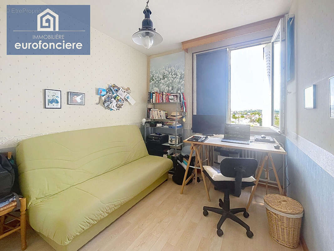 Appartement St André Les Vergers 4 pièces - photo 8