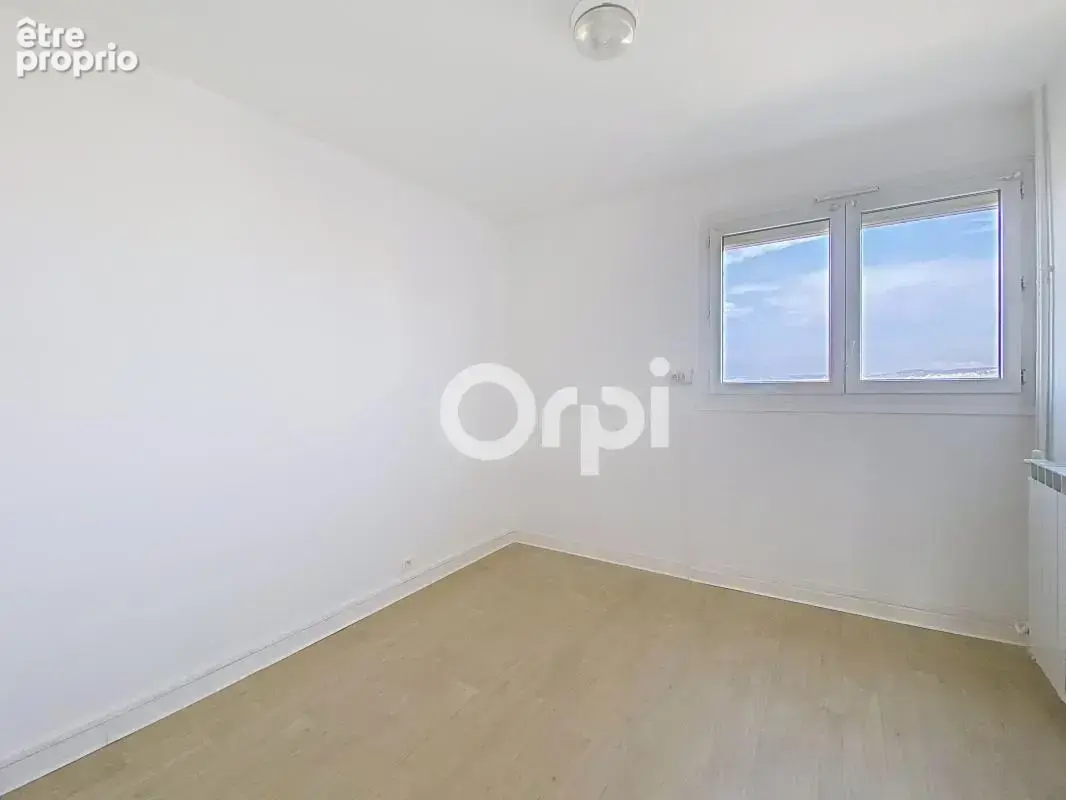 Appartement traversant avec vue mer et balcon à vendre - photo 16