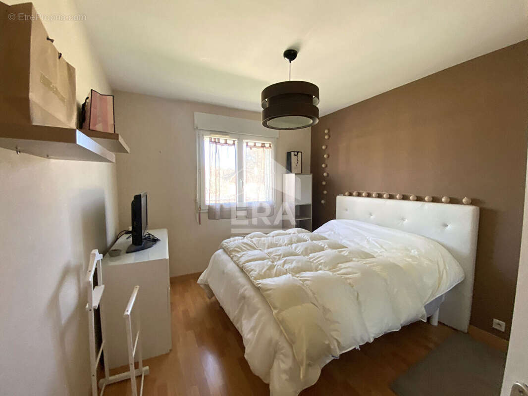 Maison à SERRES-CASTET