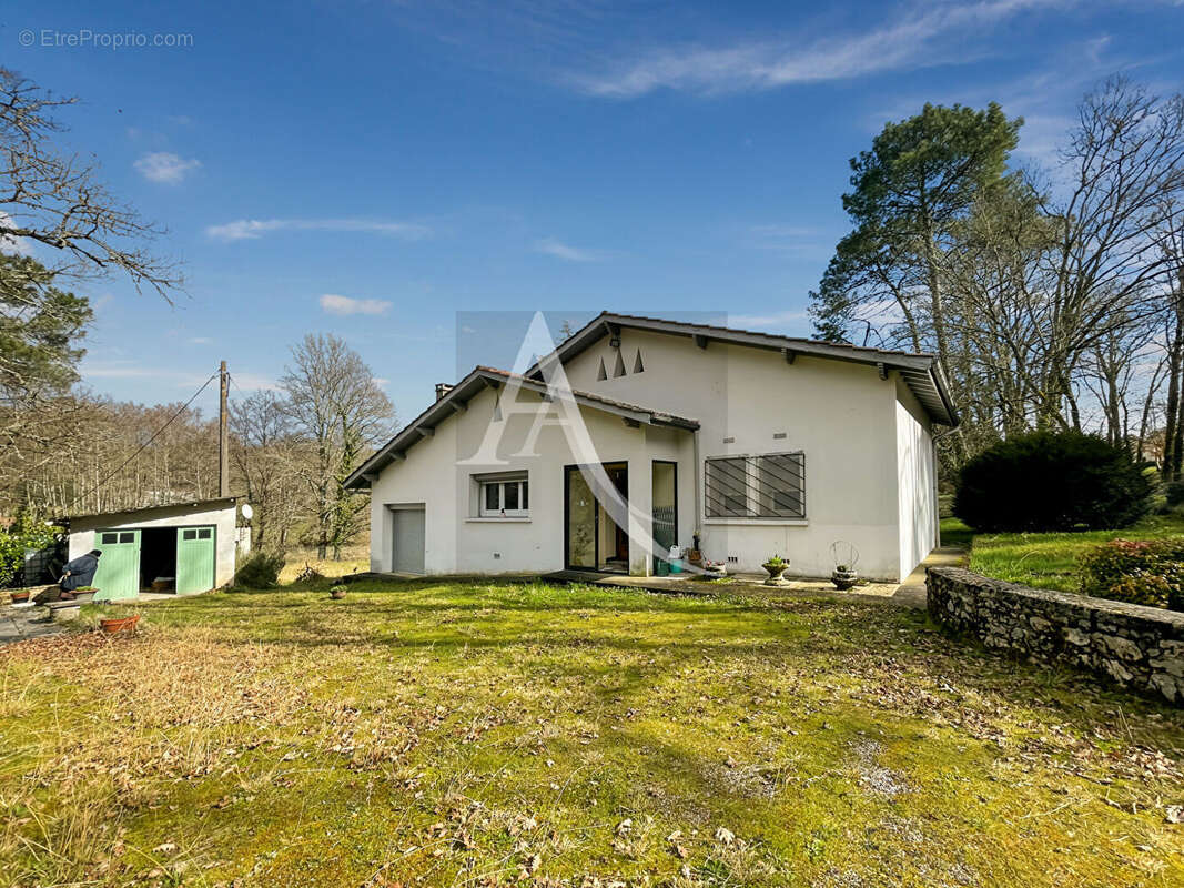 Maison à FUMEL
