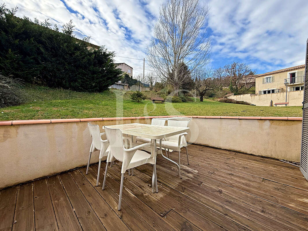 Appartement à MALAUCENE