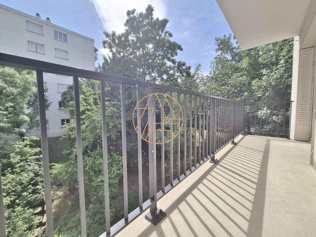 Appartement à SAINT-MAUR-DES-FOSSES