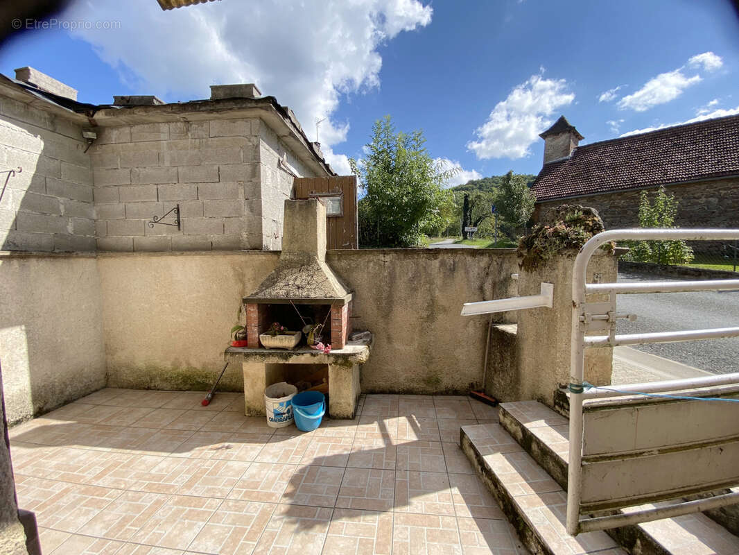 Maison à SAINT-JEAN-LAGINESTE
