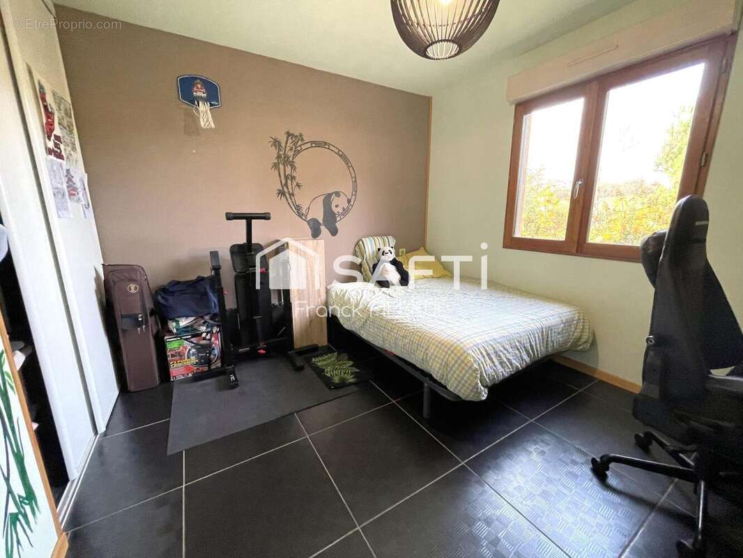 Photo 9 - Maison à SAINT-YRIEIX-LA-PERCHE