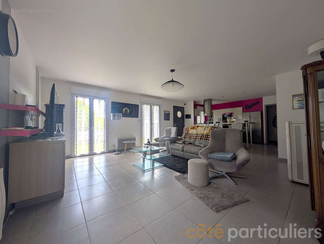Maison à BARAQUEVILLE