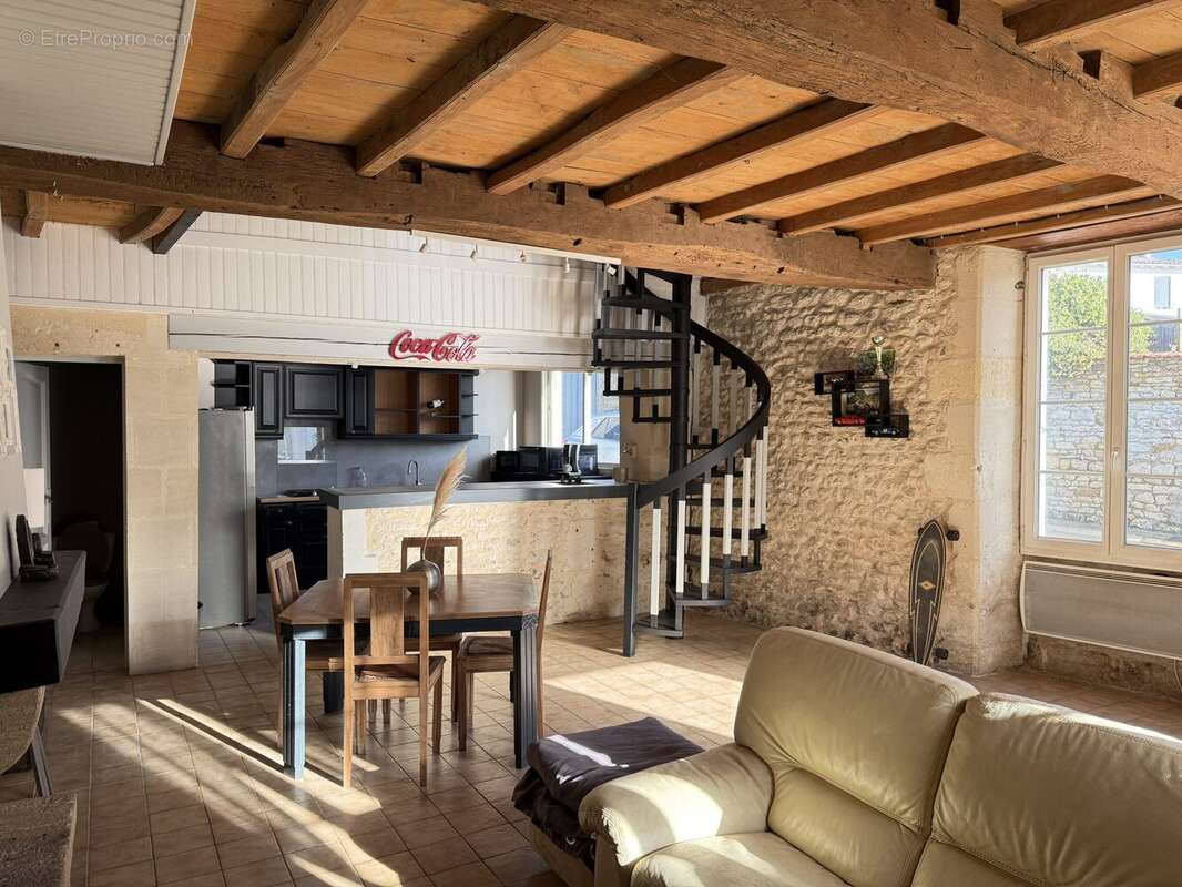 Maison à ARCES