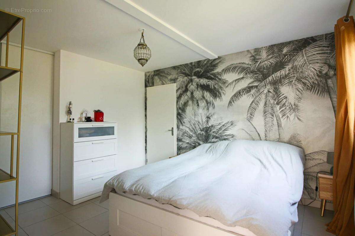 Maison à VAUX-LE-PENIL