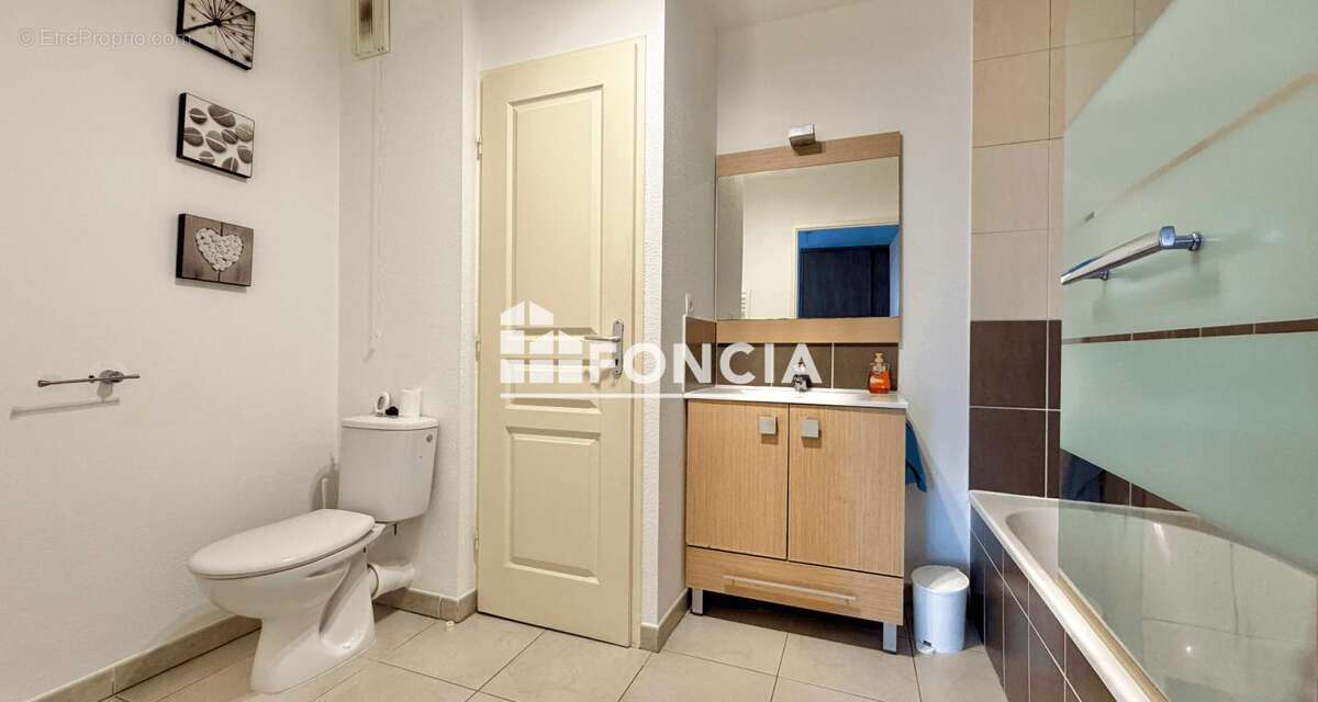 Appartement à COGOLIN