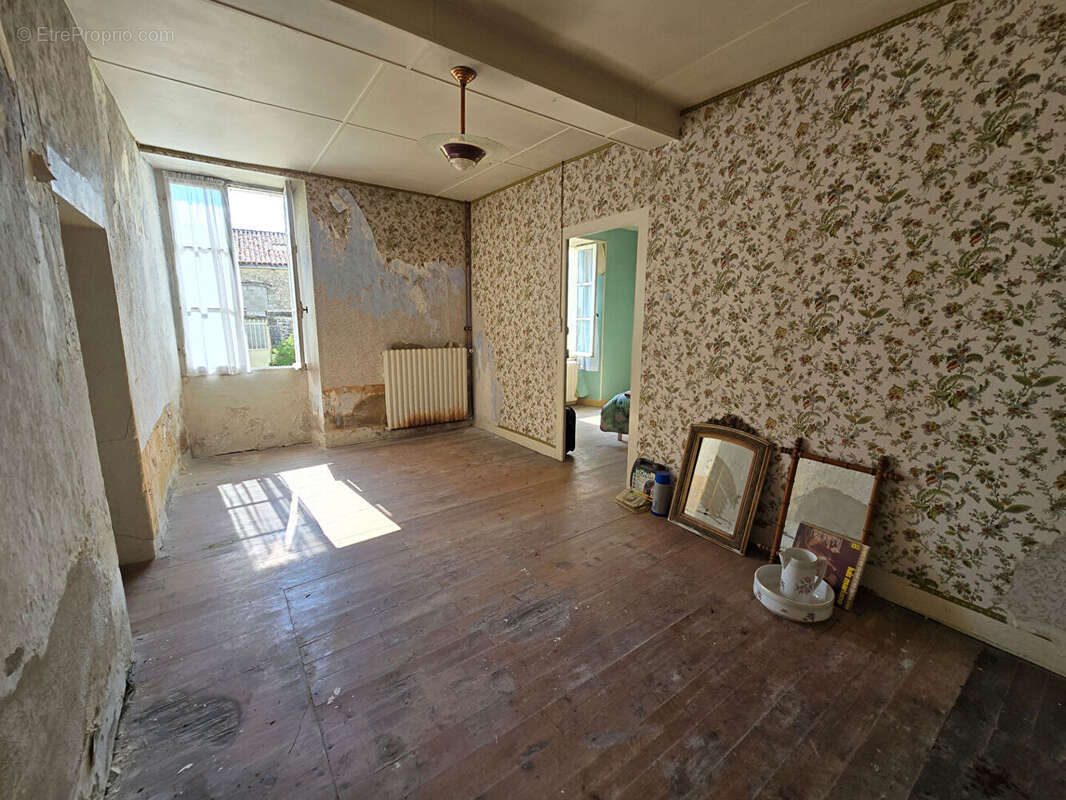 Maison à LOZAY