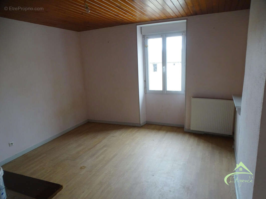 Maison à SAILLAT-SUR-VIENNE