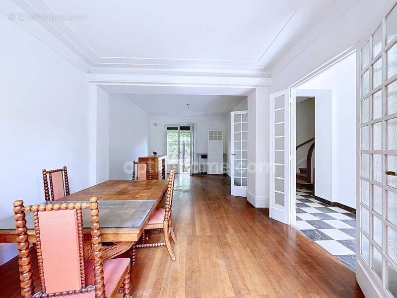 Maison à LA GARENNE-COLOMBES