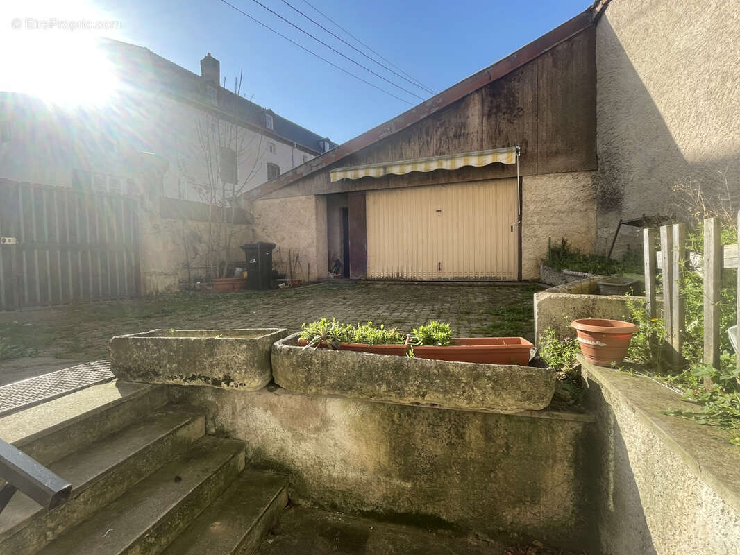 Appartement à VEZELISE