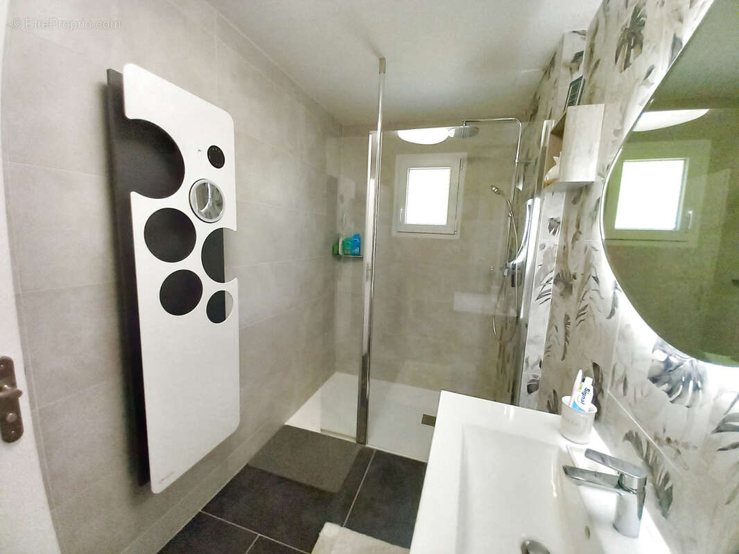 Maison de Standing en parfait état avec piscine. - photo 31