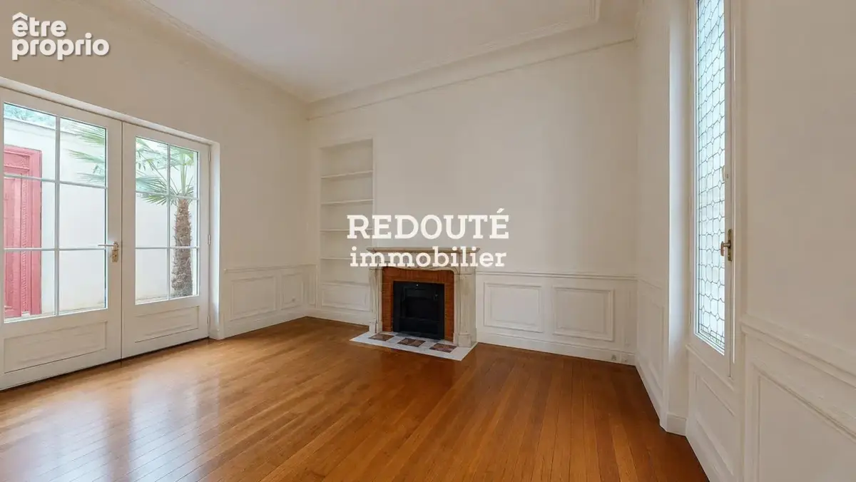 À VENDRE : Maison de caractère – Hyper centre de Reims - photo 3