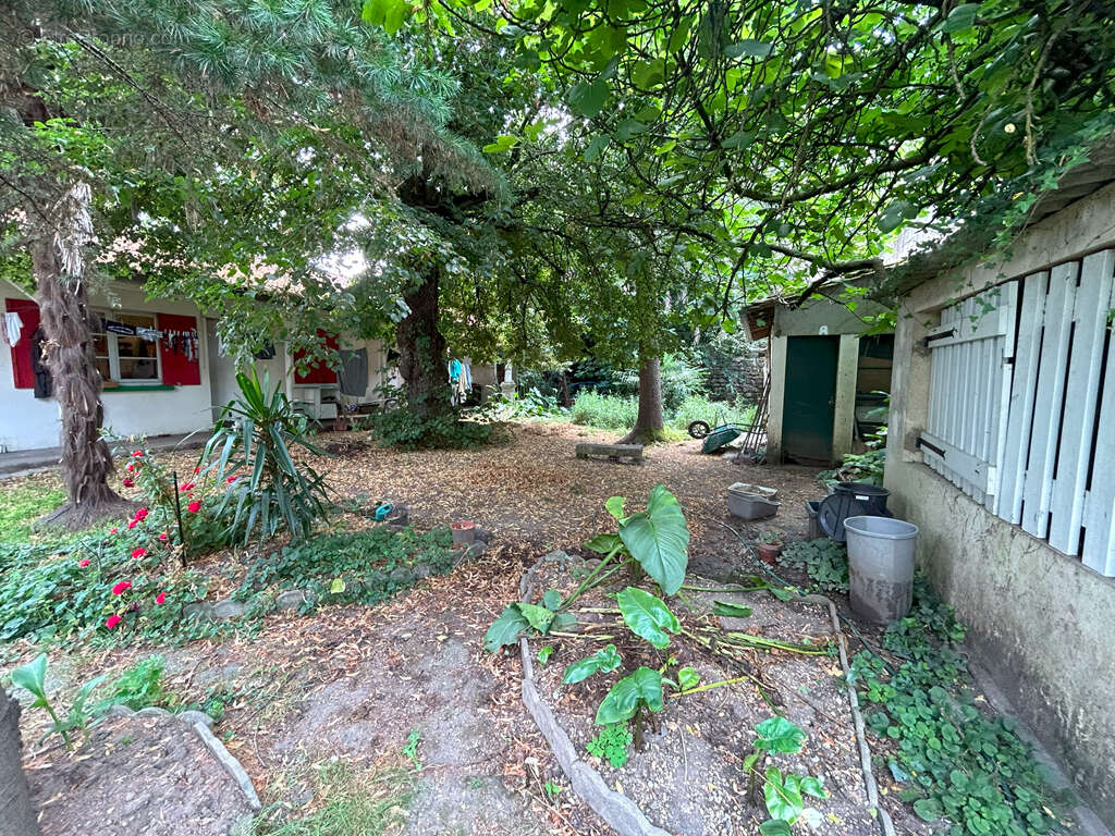 Bordeaux Chartrons - Immeuble de 562m² avec un jardin de 350m² - photo 6