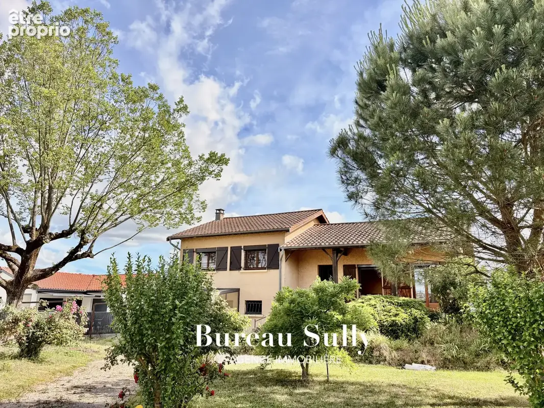 Maison 138 m2  Terrain de 1100 m2 piscinable Blaceret 69460 proche Villefranche sur Saône - photo 3